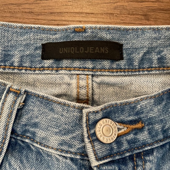 UNIQLO Relaxed Tapered Ankle Jeans - Picture 2 of 5